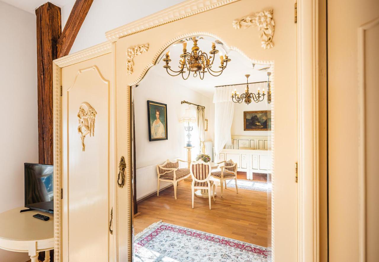 Отель Chateau Rychvald Экстерьер фото